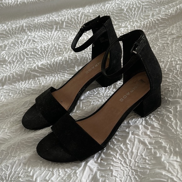 Small block heels - Picture 2 of 4